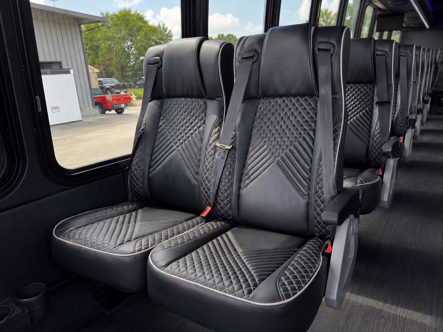 guest shuttle buses from hampton hotels to waterfront reception venues