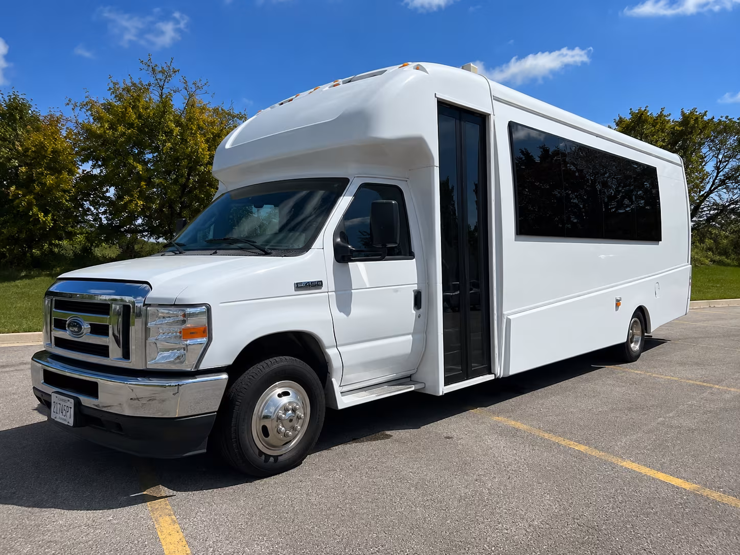 hampton concert party bus rental