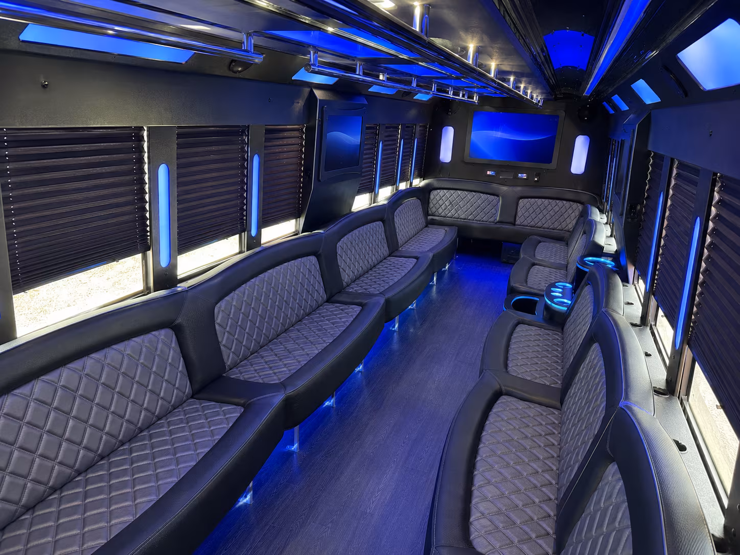 hampton holiday party bus rental