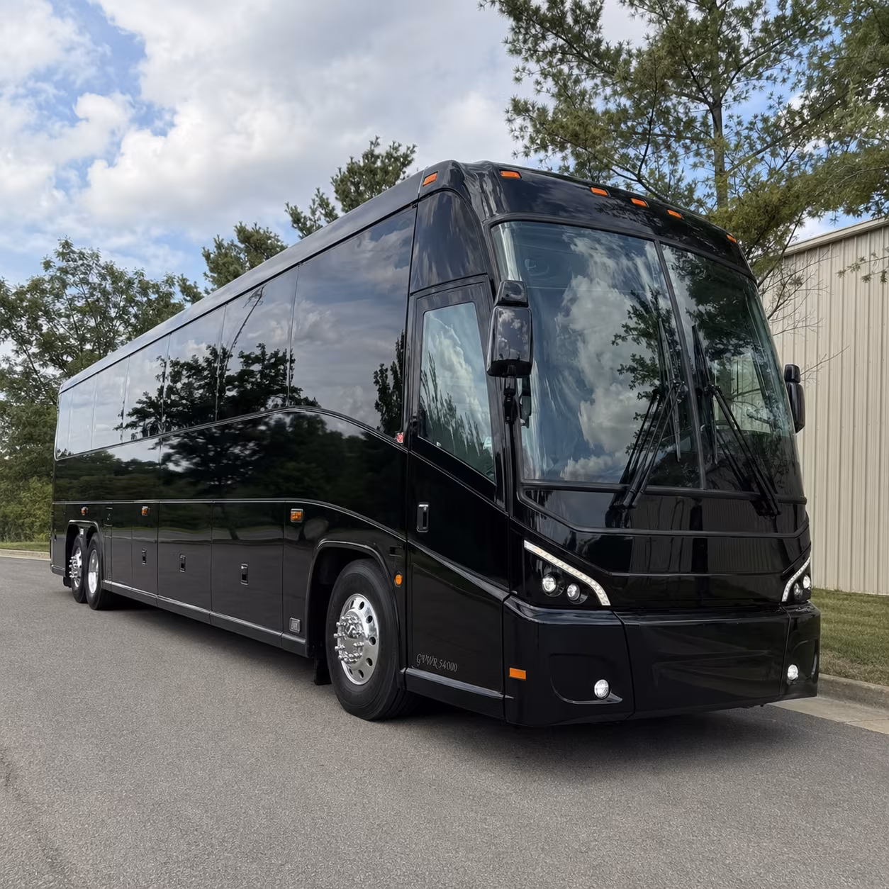 long distance bus trips from hampton to richmond and washington d c